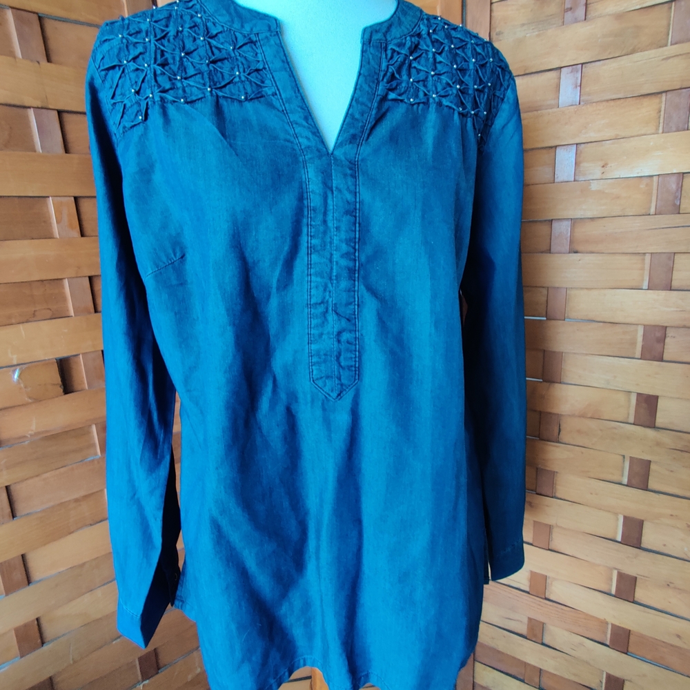 Bandolino Embellished Blue jean Top Tunic Blouse Women's Size M
